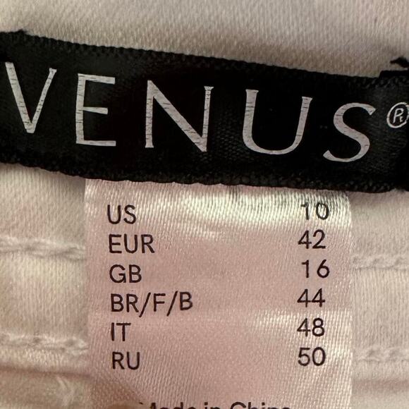 Womens Shorts Size 10 White Bermuda Casual Resort Wear - Picture 6 of 6